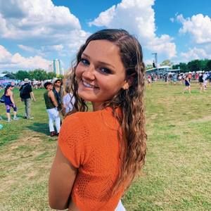 Meet your Posher, Jillian